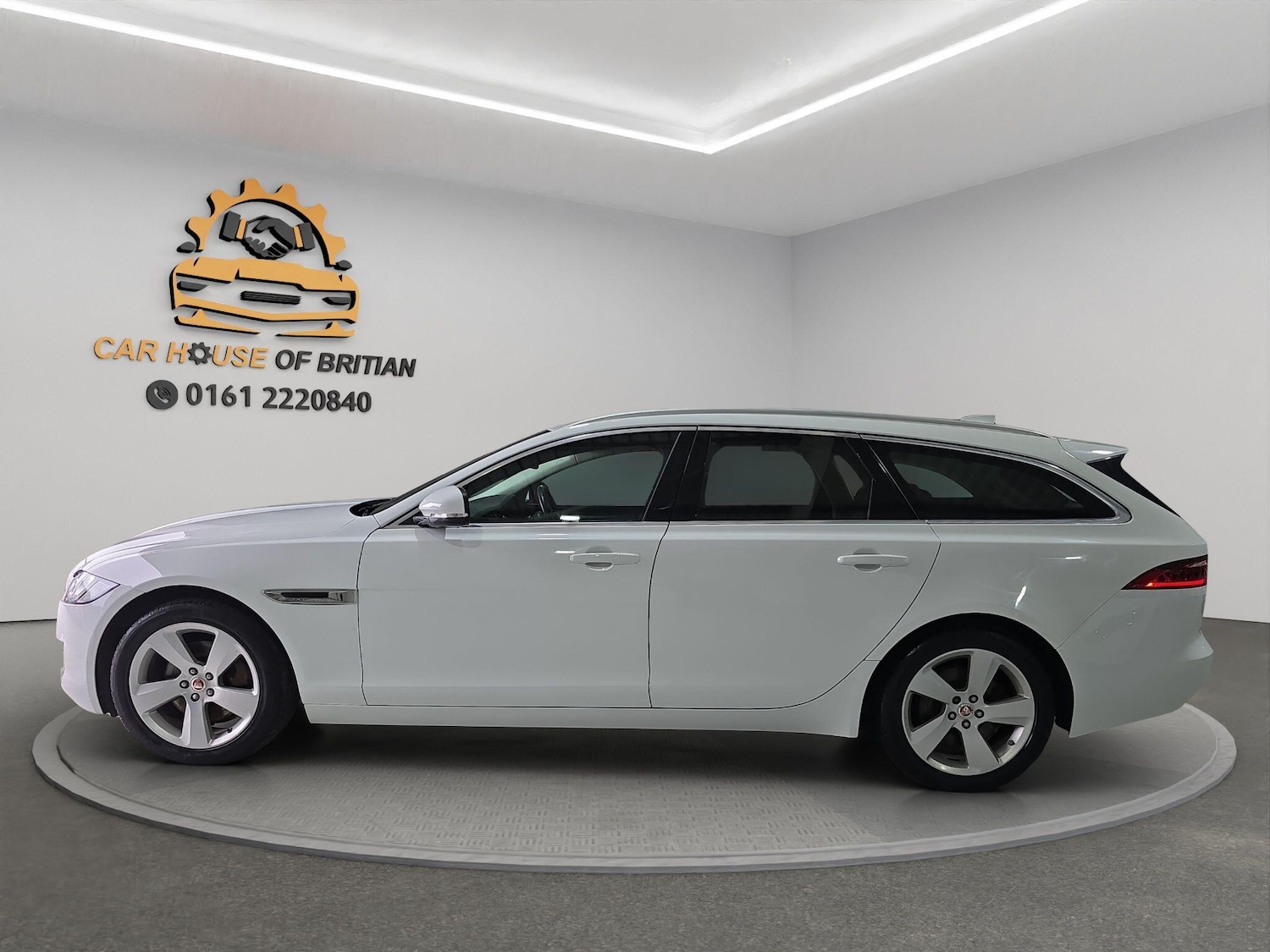Used Jaguar XF 2018 for sale - 76988501: Photo 8