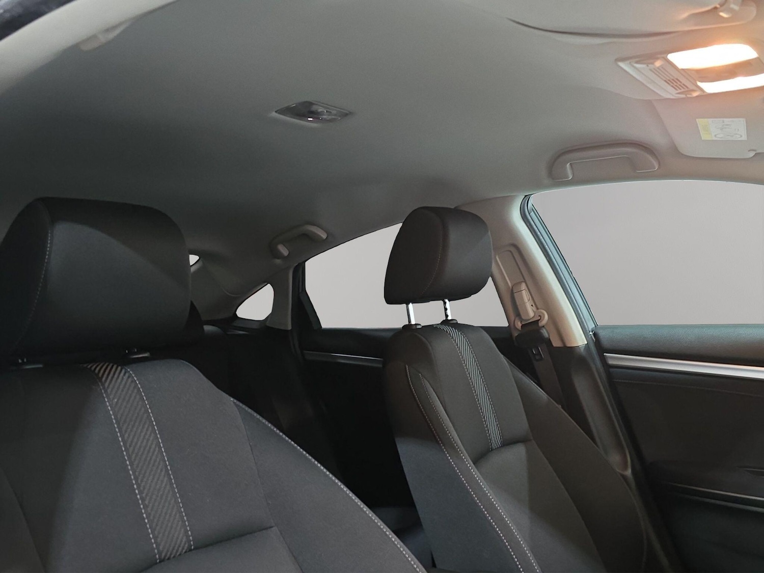 Used Honda Civic 2019 for sale - 76786827: Photo 13