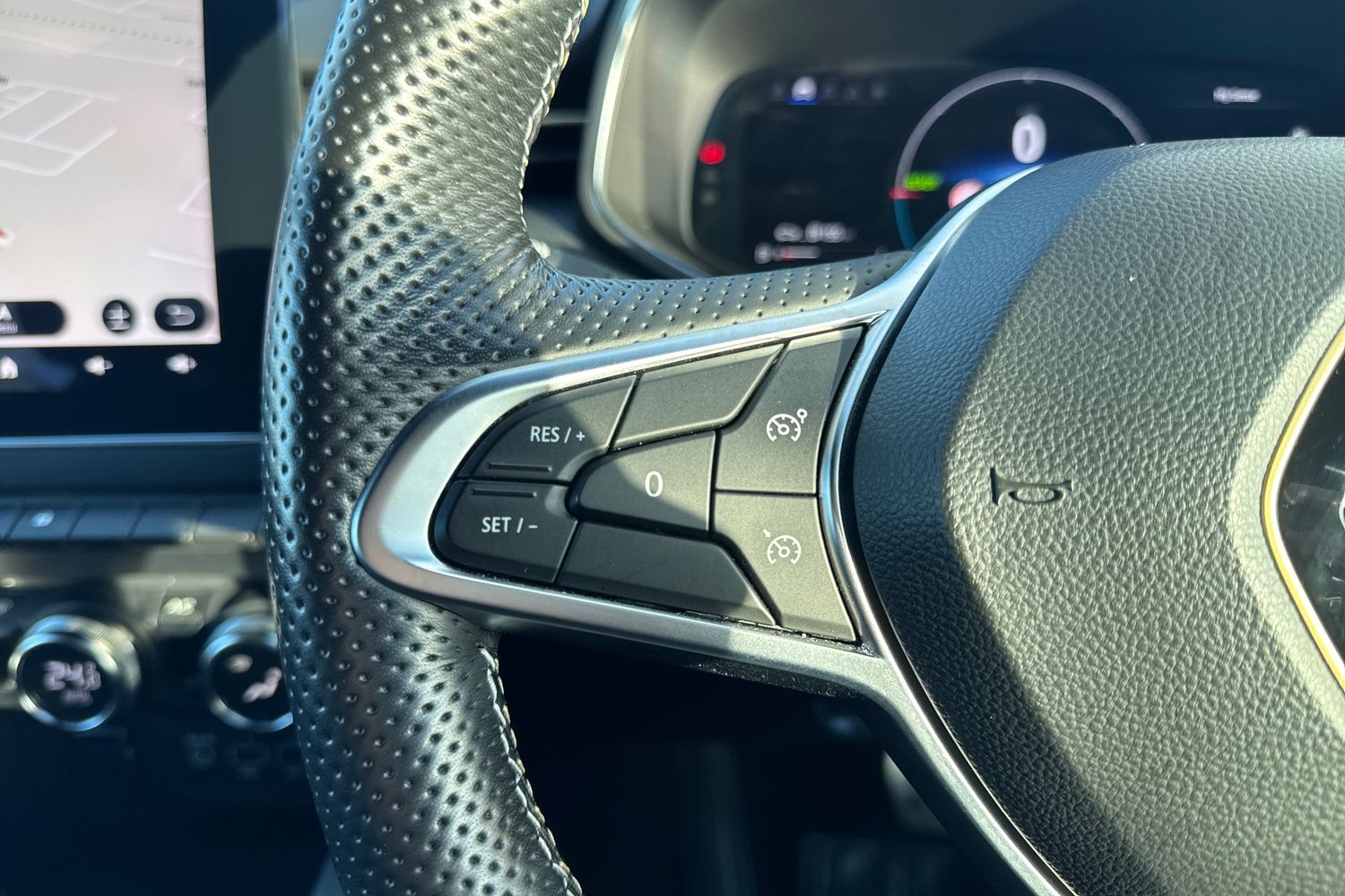 Used Renault Clio 2023 for sale - 76796408: Photo 21