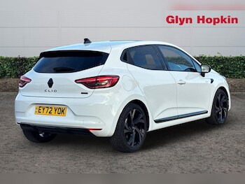 Used Renault Clio 2023 for sale - 76796408: Photo