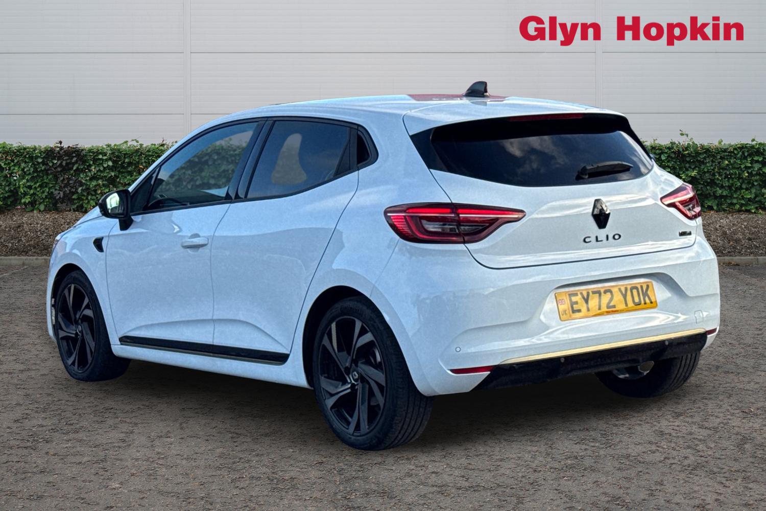 Used Renault Clio 2023 for sale - 76796408: Photo 5