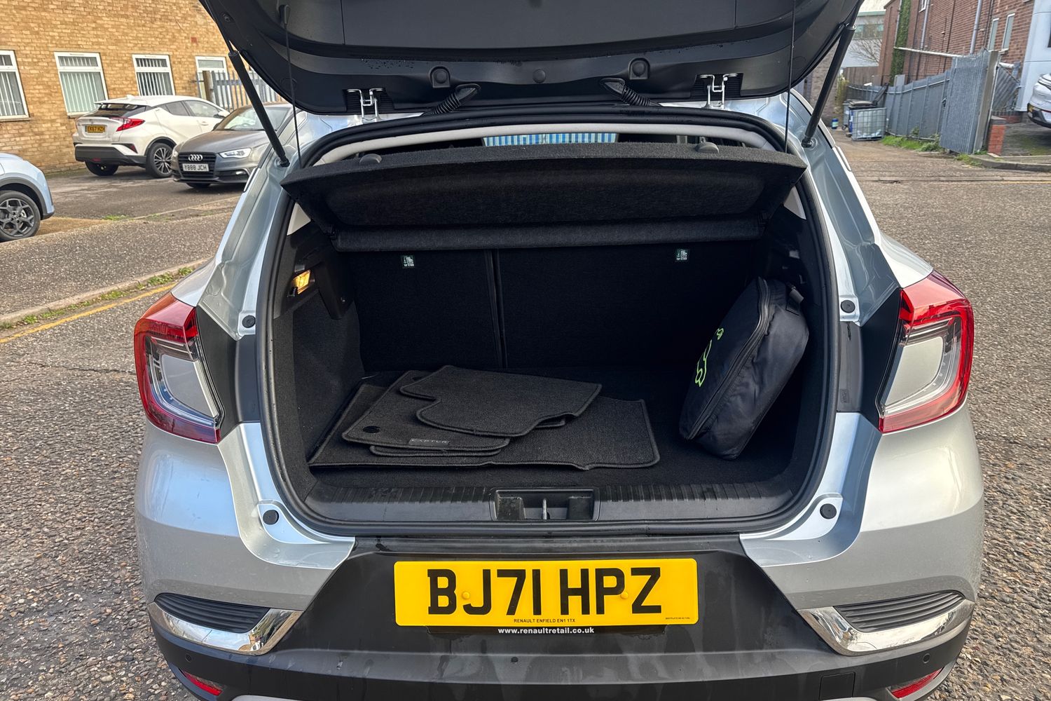 Used Renault Captur 2021 for sale - 77293373: Photo 24