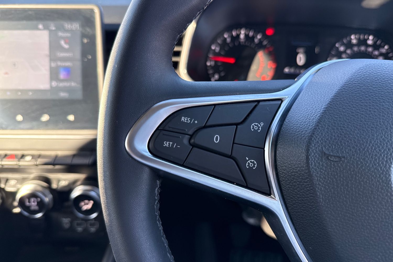 Used Renault Clio 2022 for sale - 76104316: Photo 21