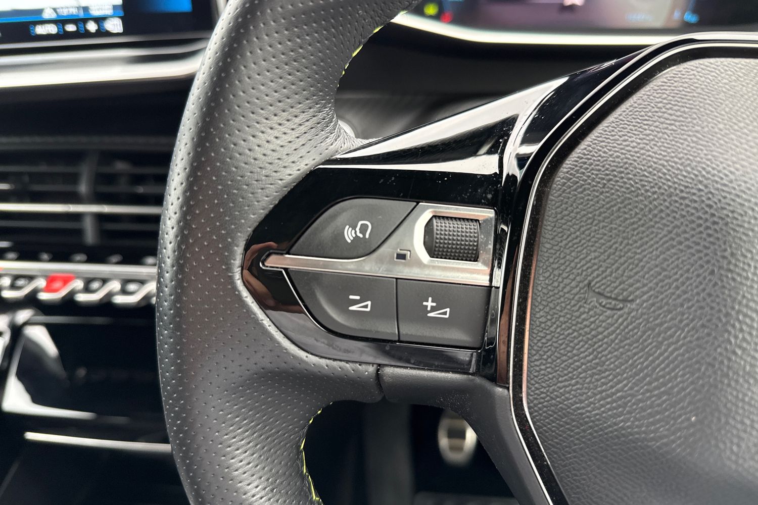 Used Peugeot 208 2022 for sale - 76074290: Photo 21