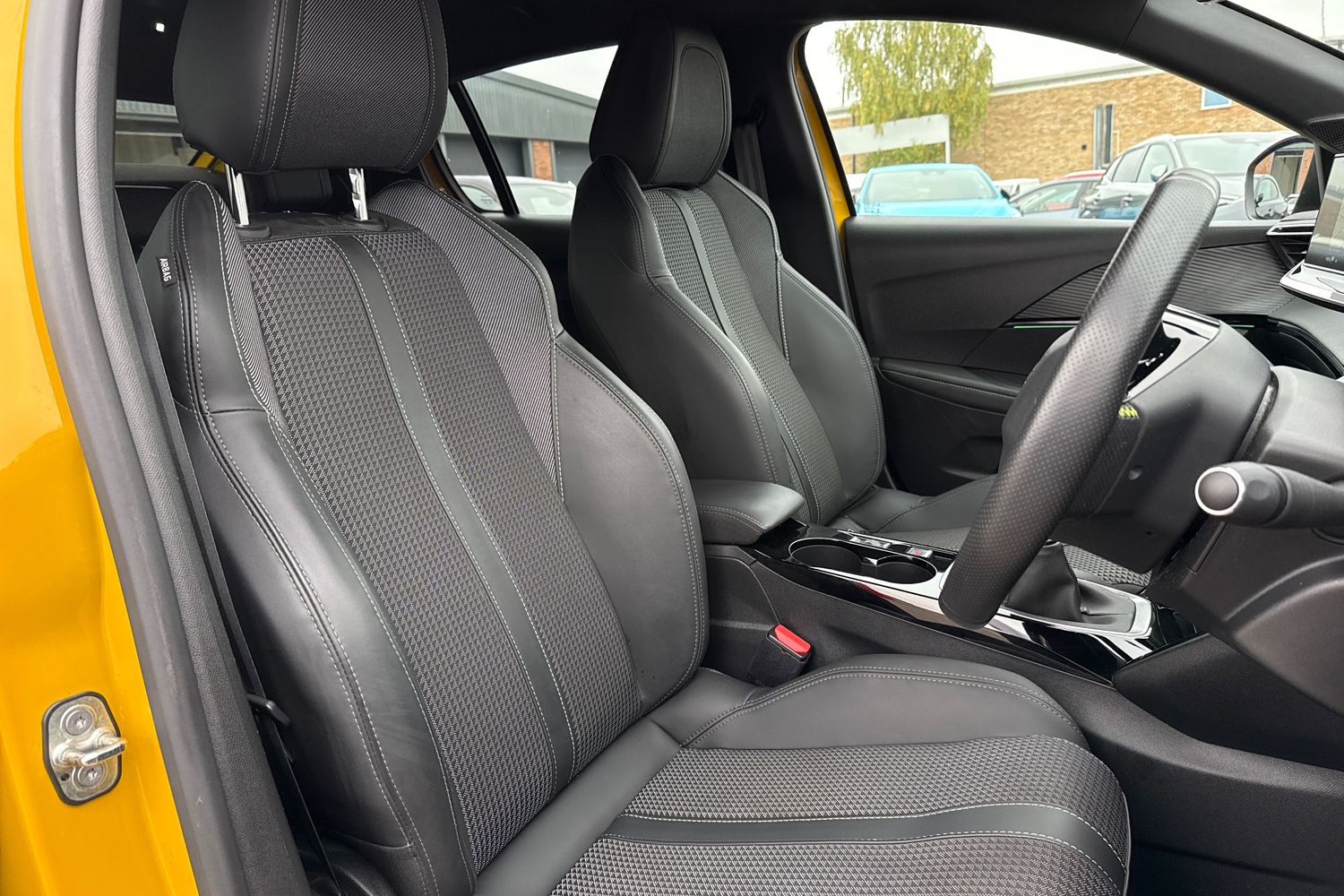Used Peugeot 208 2022 for sale - 76074290: Photo 34