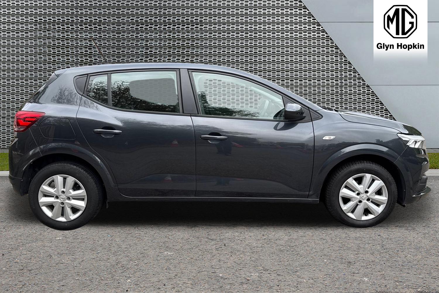 Used Dacia Sandero 2022 for sale - 76018122: Photo 2