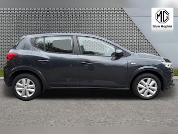Used Dacia Sandero 2022 for sale - 76018122: Photo