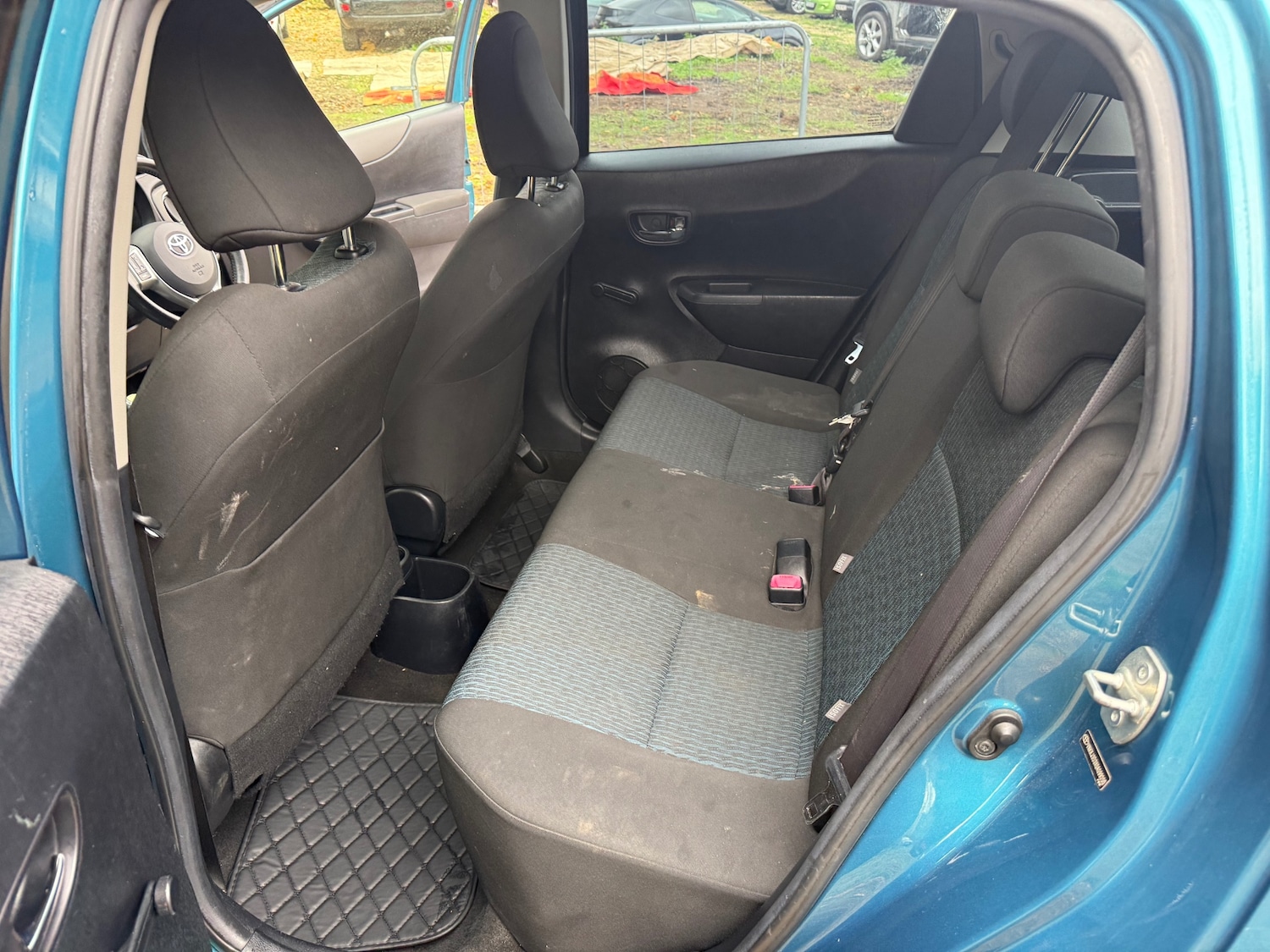 Used Toyota Yaris 2012 for sale - 76571401: Photo 20