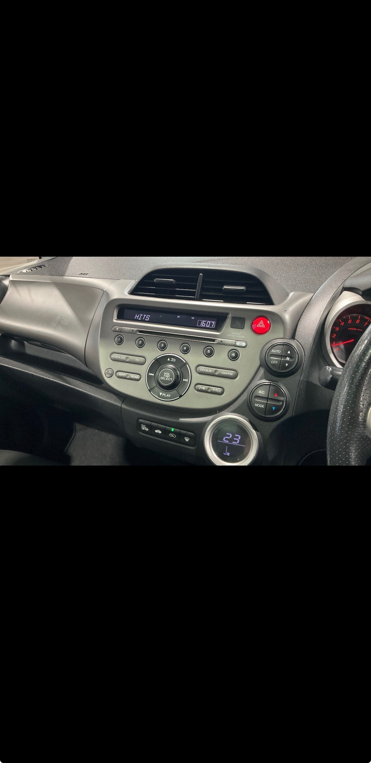 Used Honda Jazz 2010 for sale - 76591675: Photo 9