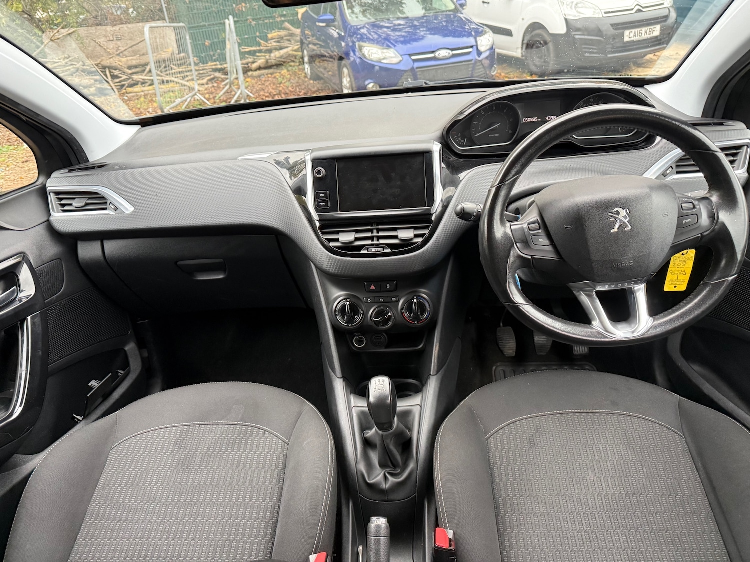 Used Peugeot 208 2017 for sale - 76330295: Photo 23
