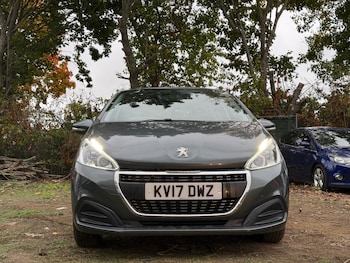 Used Peugeot 208 2017 for sale - 76330295: Photo