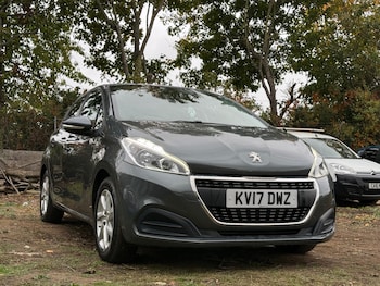 Used Peugeot 208 2017 for sale - 76330295: Photo