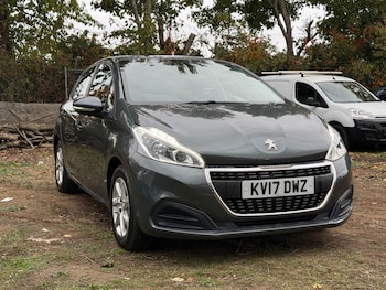 Used Peugeot 208 2017 for sale - 76330295: Photo