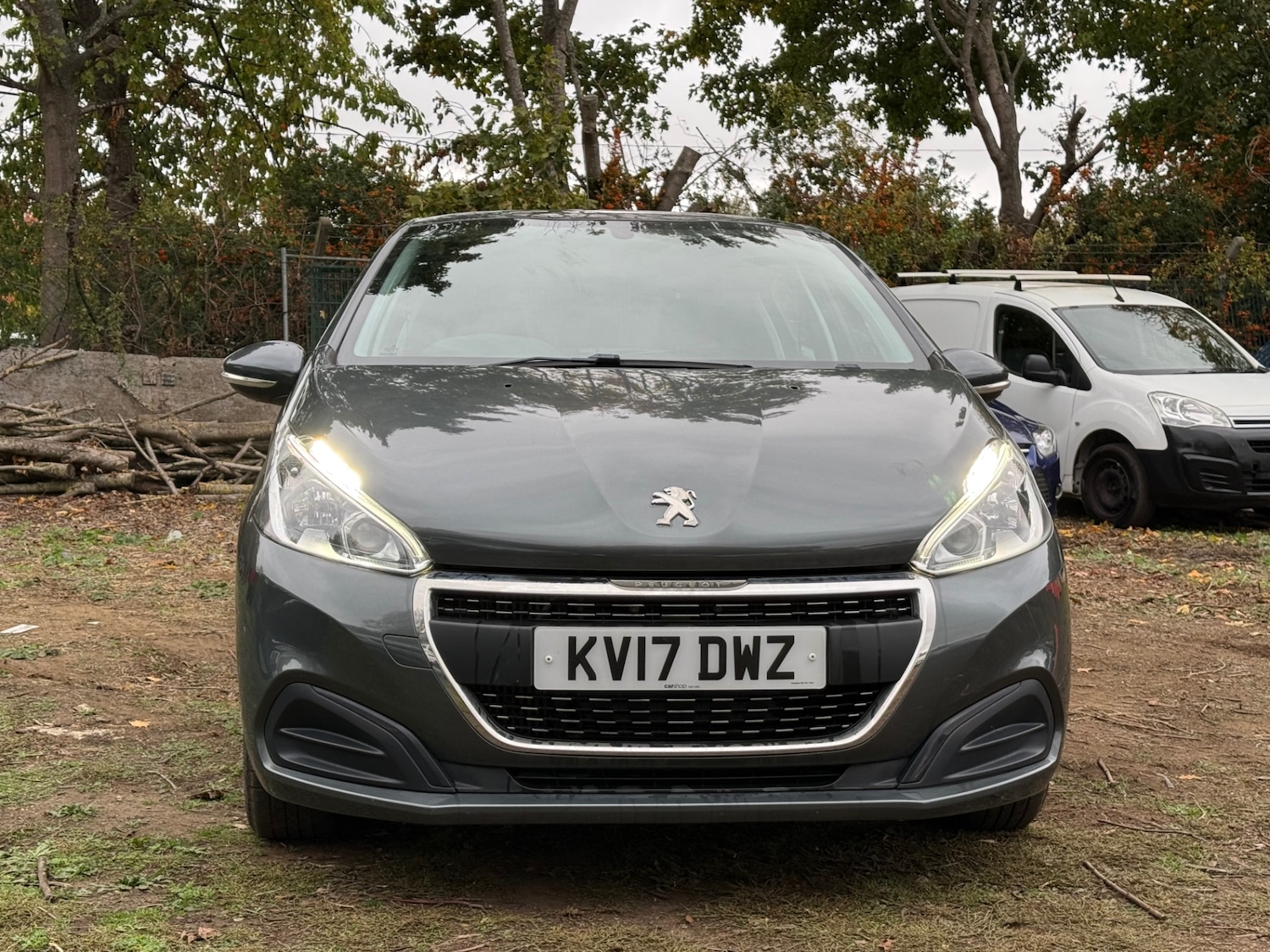 Used Peugeot 208 2017 for sale - 76330295: Photo 6