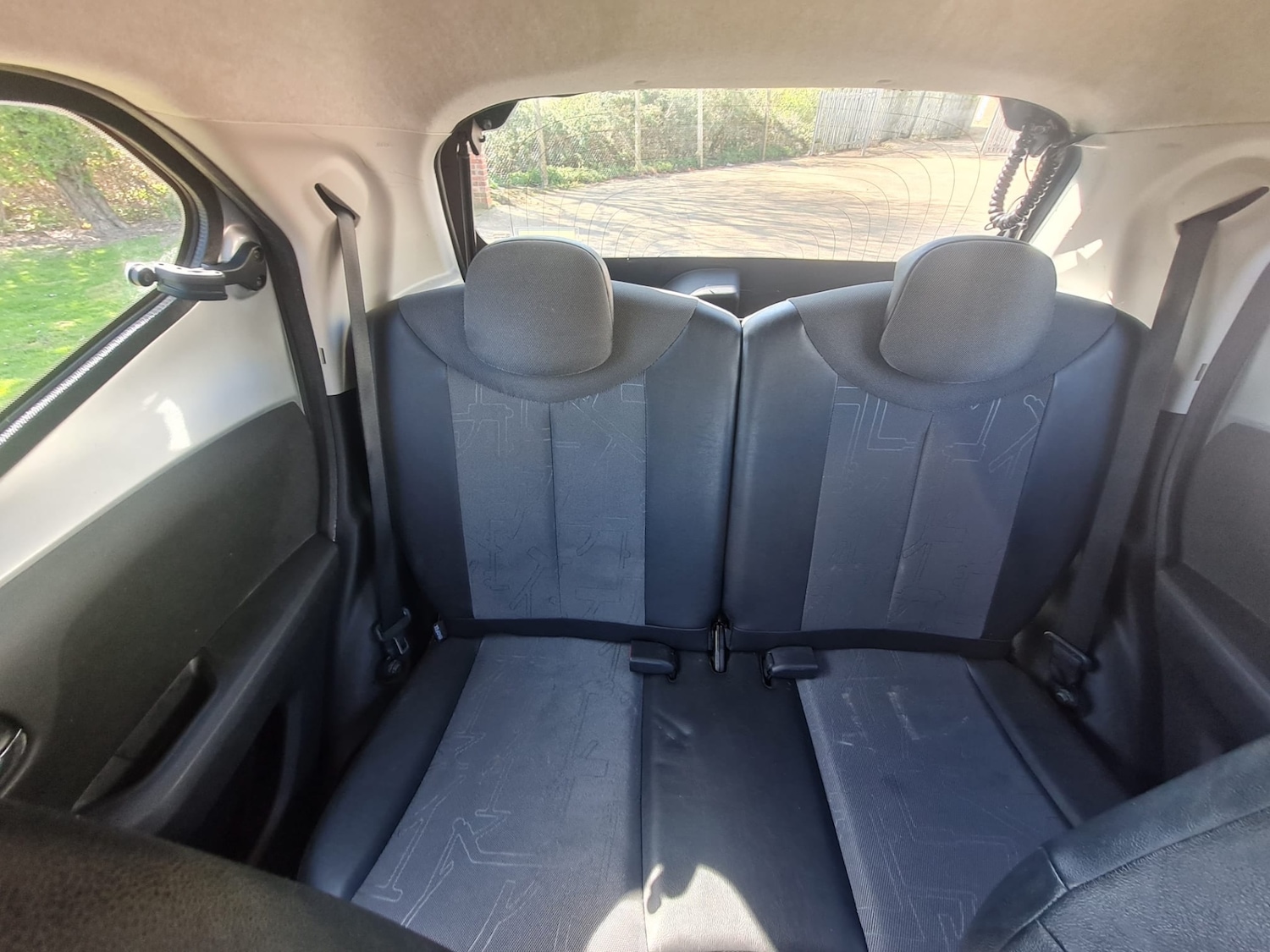 Used Toyota AYGO 2015 for sale - 76571405: Photo 2