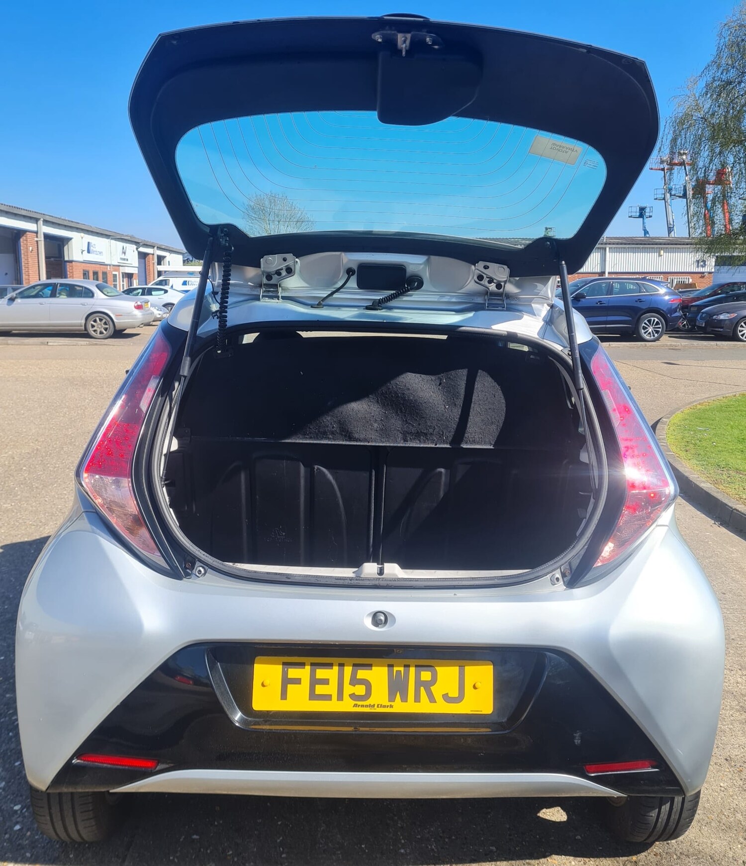 Used Toyota AYGO 2015 for sale - 76571405: Photo 6