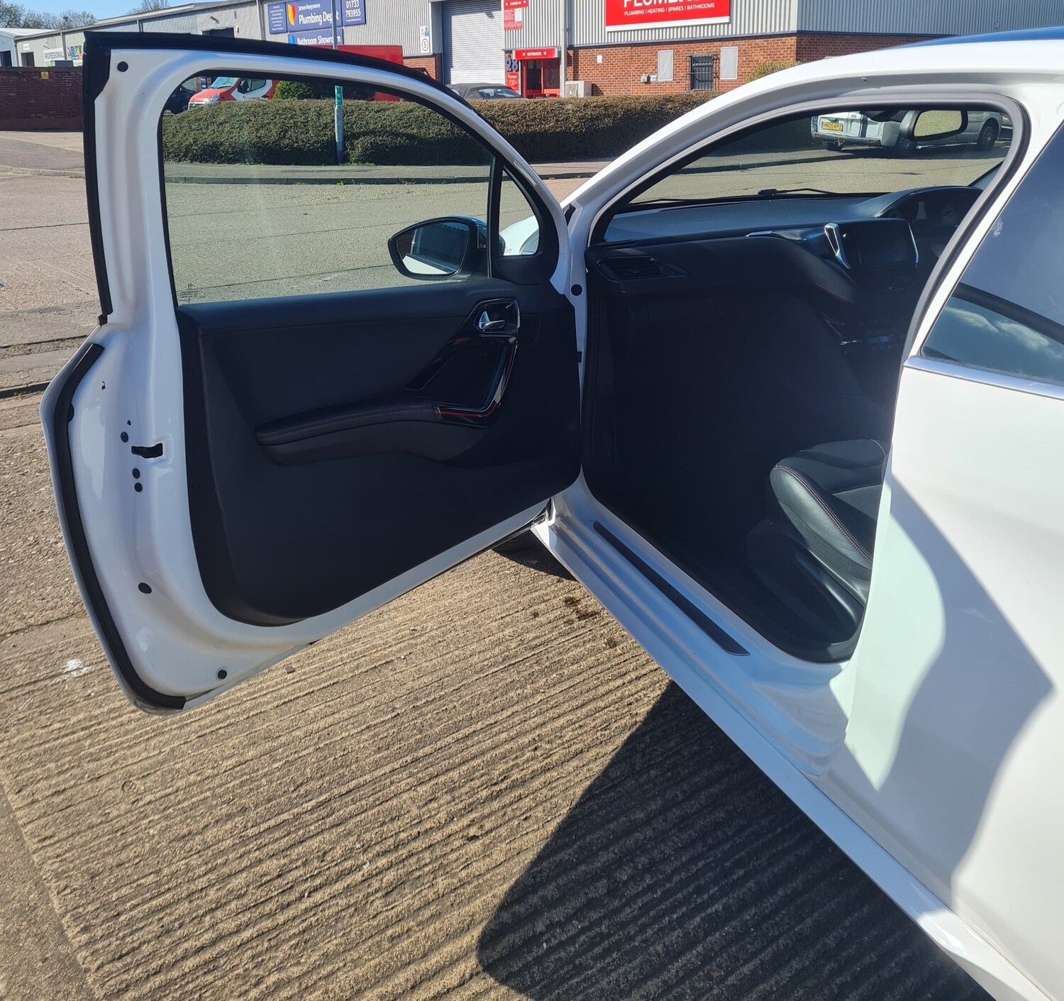 Used Peugeot 208 2015 for sale - 76571418: Photo 10