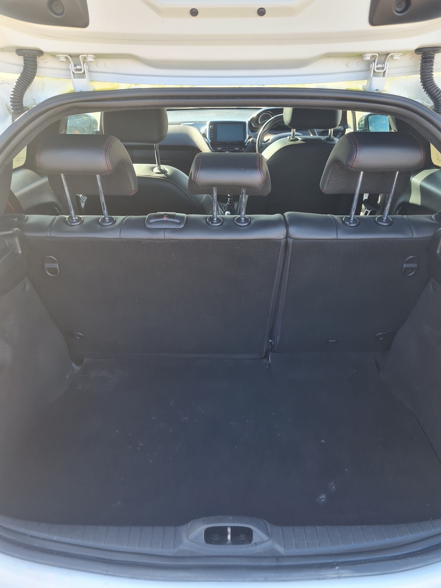 Used Peugeot 208 2015 for sale - 76571418: Photo 12