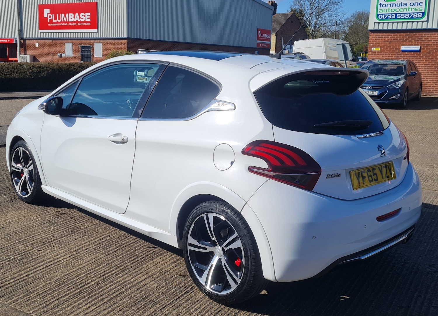 Used Peugeot 208 2015 for sale - 76571418: Photo 5