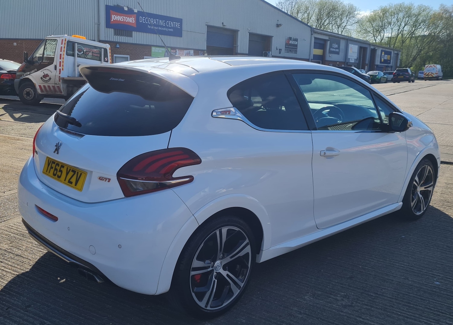 Used Peugeot 208 2015 for sale - 76571418: Photo 9