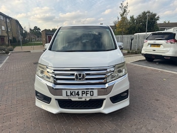 Used Honda Stepwagon 2014 for sale - 76444733: Photo