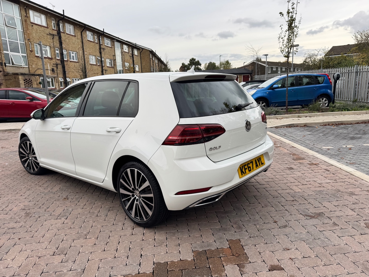 Used Volkswagen Golf 2017 for sale - 76317710: Photo 5