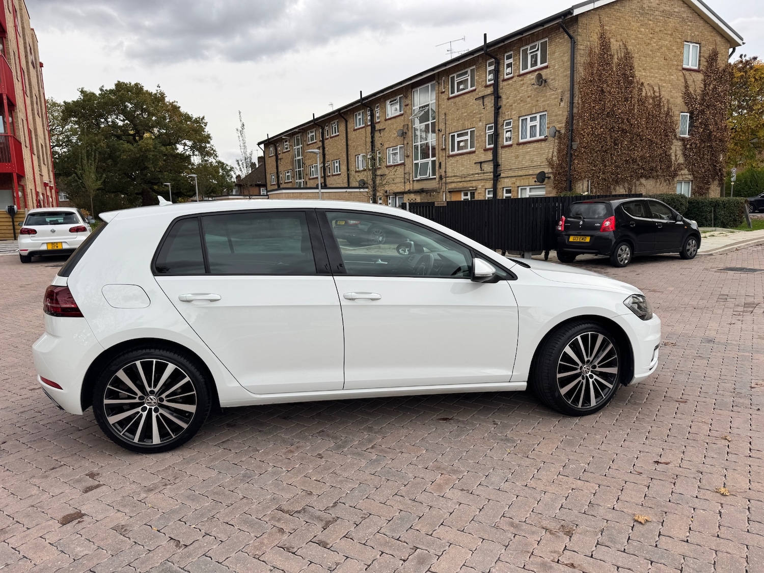 Used Volkswagen Golf 2017 for sale - 76317710: Photo 8