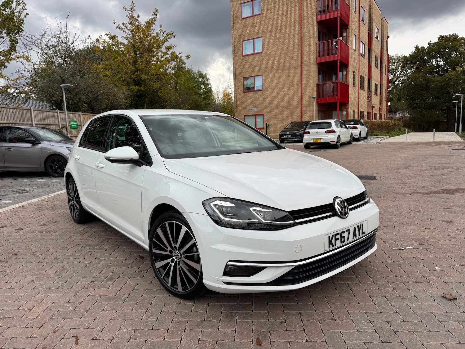 Used Volkswagen Golf 2017 for sale - 78127279: Photo 1