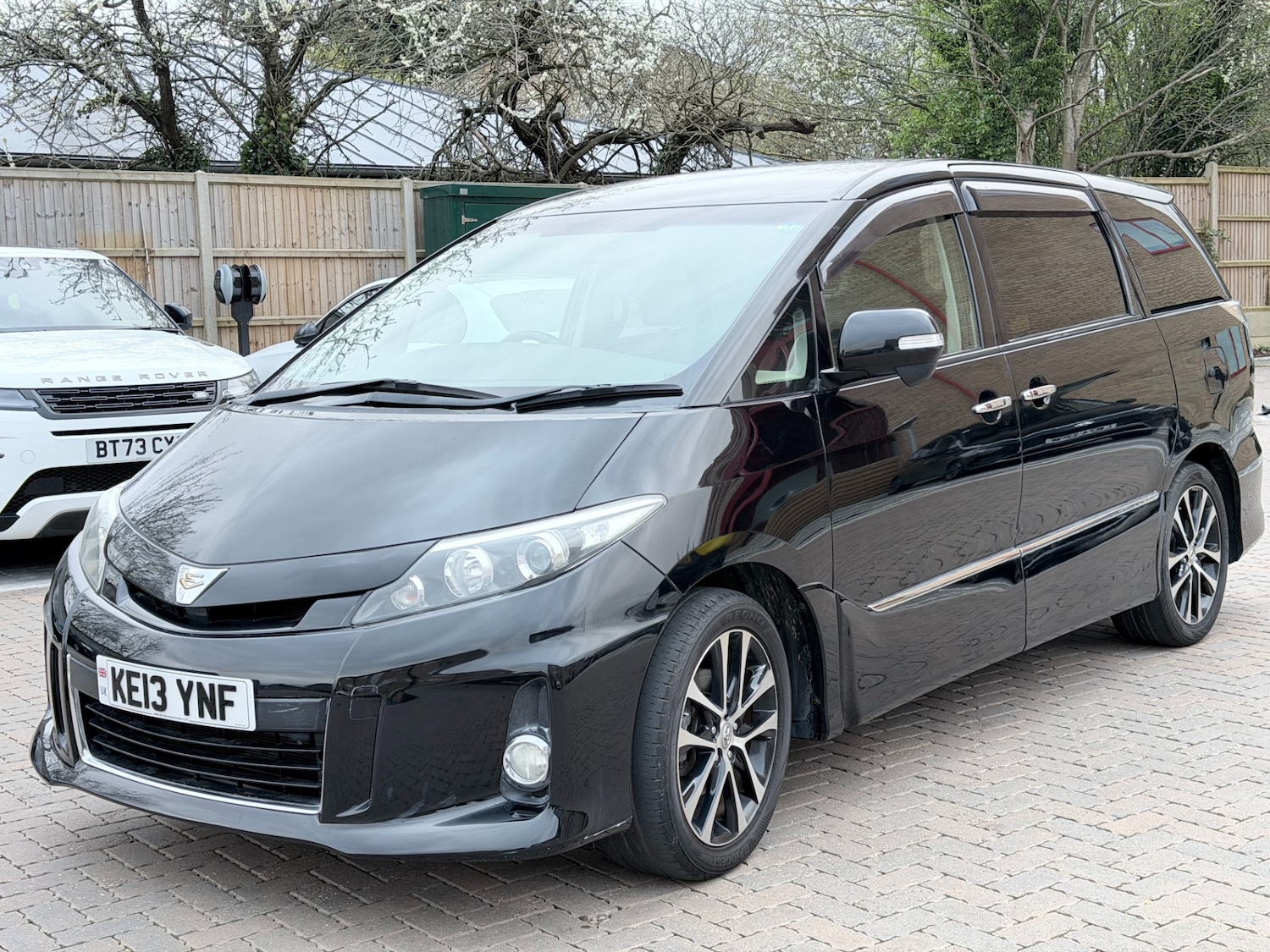 Used Toyota Estima 2013 for sale - 78066809: Photo 3