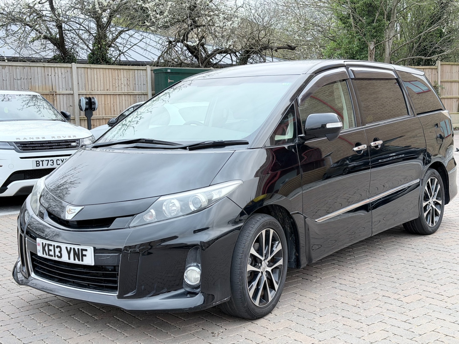 Used Toyota Estima 2013 for sale - 78066809: Photo 4