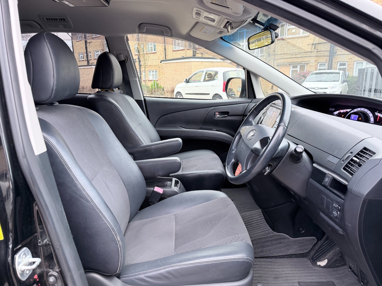 Used Toyota Estima 2013 for sale - 78066809: Photo 9