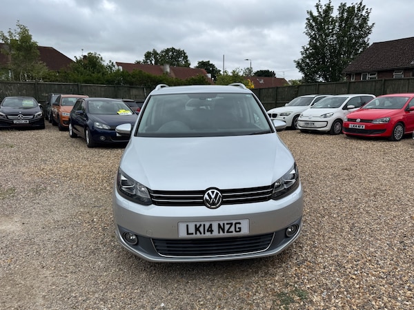 Used Volkswagen Touran 2014 for sale - 76206494: Photo 2