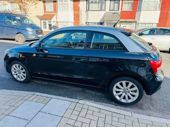 Used Audi A1 2011 for sale - 76518258: Photo