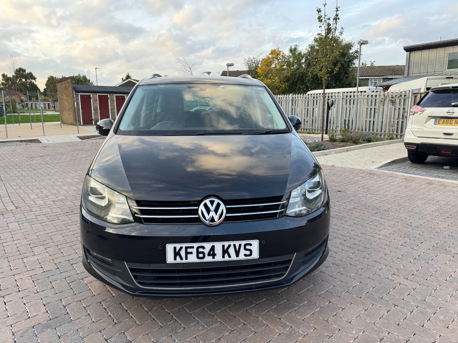 Used Volkswagen Sharan 2014 for sale - 76859435: Photo 2