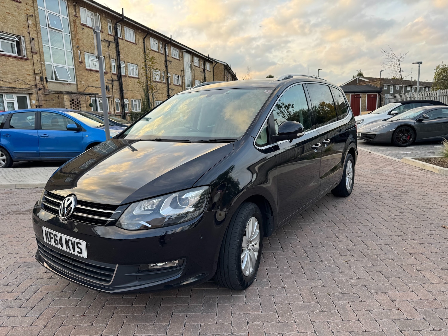 Used Volkswagen Sharan 2014 for sale - 76859435: Photo 3