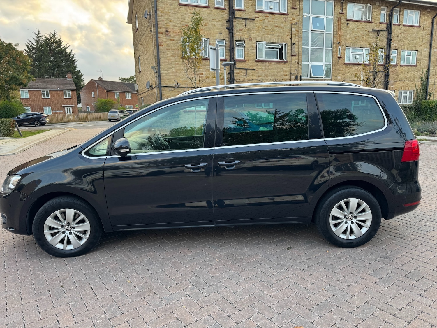 Used Volkswagen Sharan 2014 for sale - 76859435: Photo 4