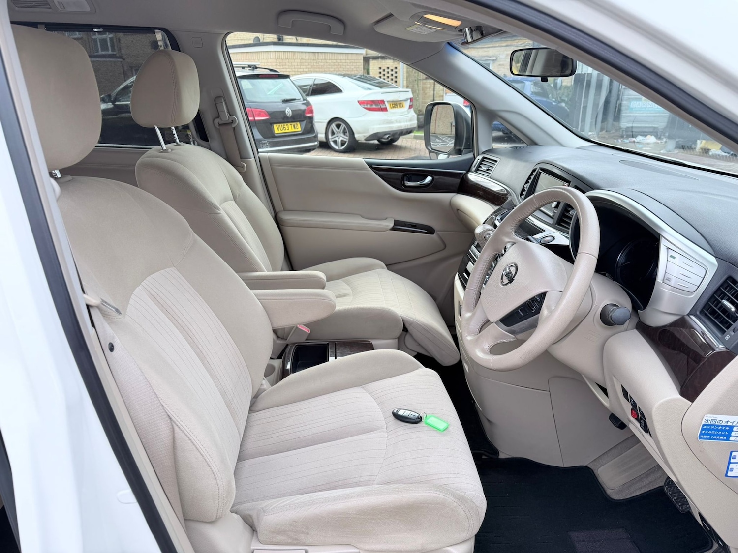 Used Nissan Elgrand 2016 for sale - 78066825: Photo 10