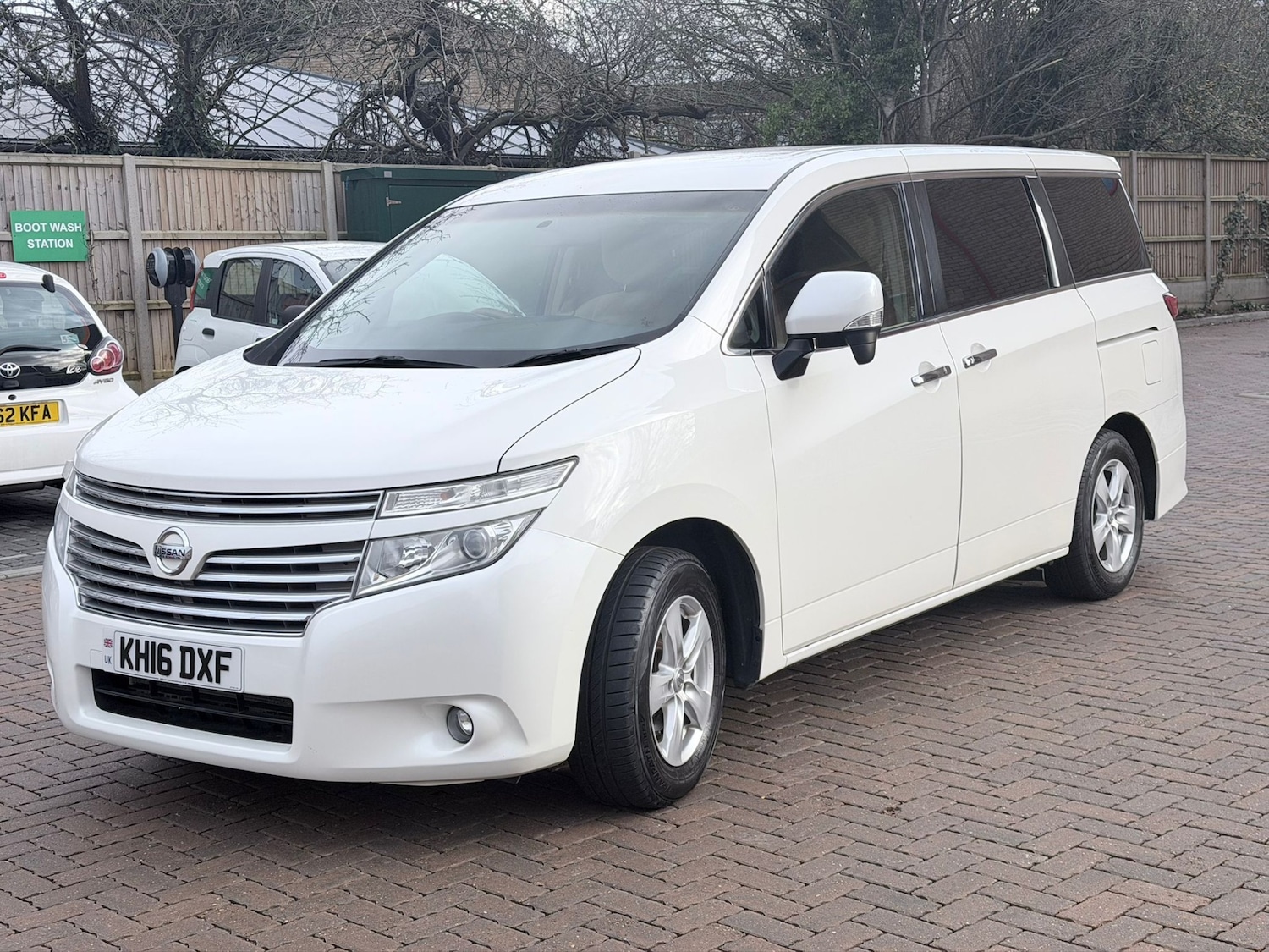 Used Nissan Elgrand 2016 for sale - 78066825: Photo 19