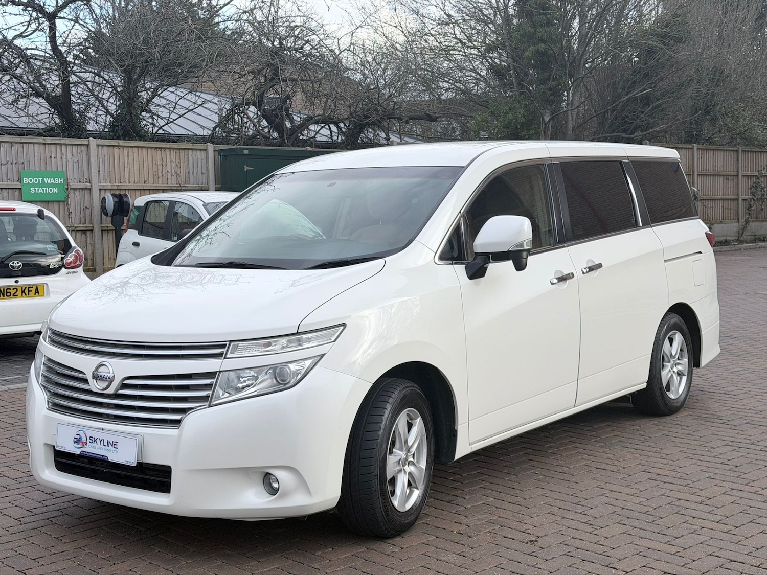 Used Nissan Elgrand 2016 for sale - 78066825: Photo 3