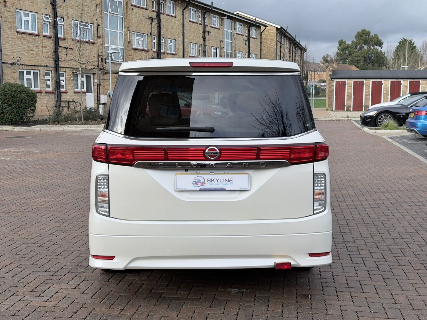 Used Nissan Elgrand 2016 for sale - 78066825: Photo 6