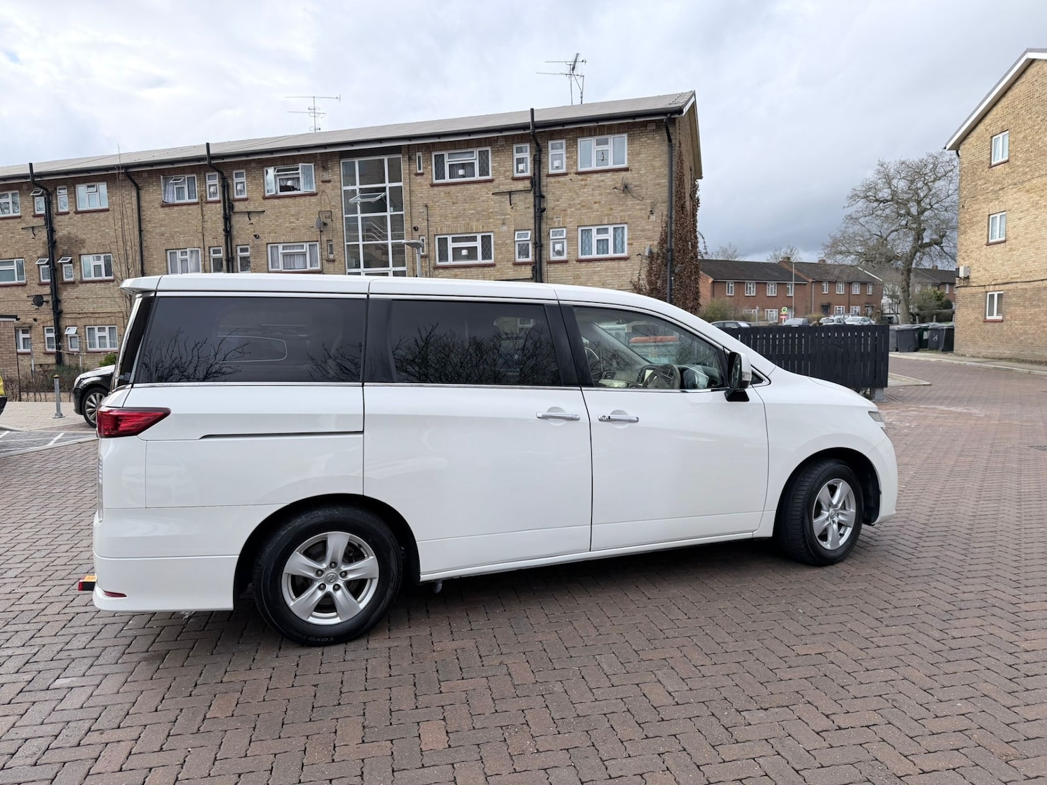 Used Nissan Elgrand 2016 for sale - 78066825: Photo 8
