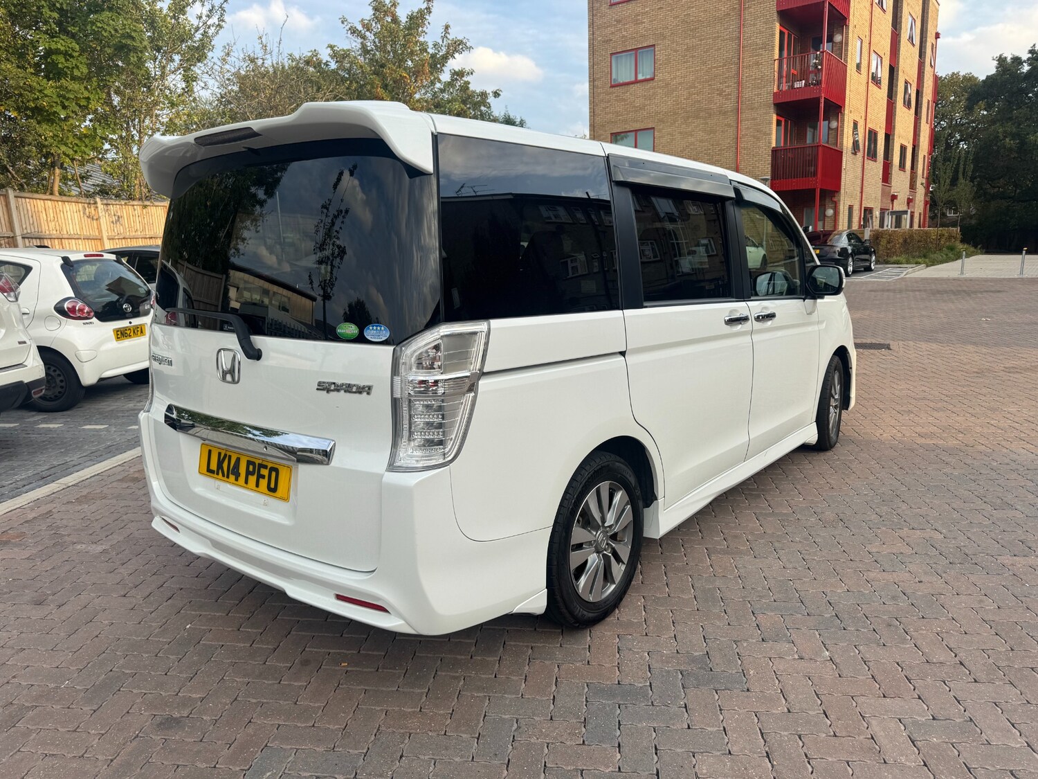 Used Honda Stepwagon 2014 for sale - 78126660: Photo 6