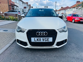 Used Audi A1 2011 for sale - 76126527: Photo 2