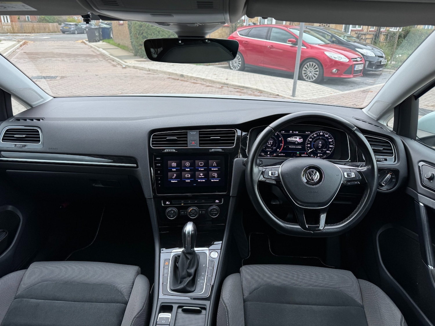 Used Volkswagen Golf 2025 for sale - 76762030: Photo 10