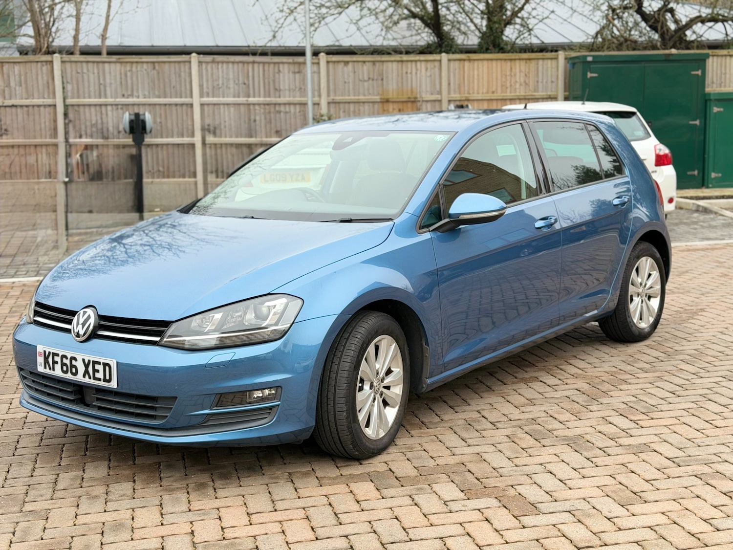 Used Volkswagen Golf 2016 for sale - 78064900: Photo 3