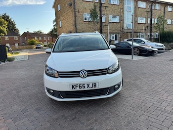Used Volkswagen Touran 2016 for sale - 75567362: Photo