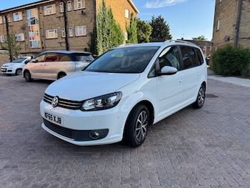 Used Volkswagen Touran 2016 for sale - 75567362: Photo