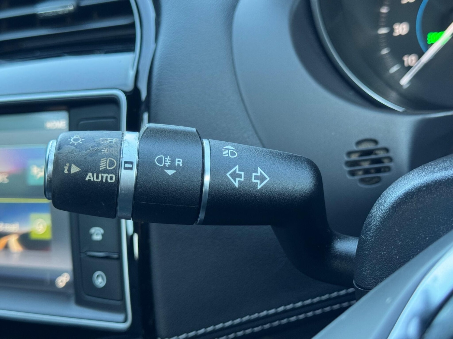 Used Jaguar XE 2017 for sale - 77625599: Photo 18