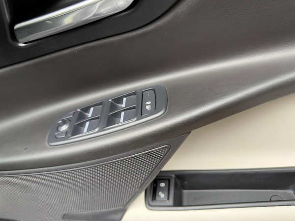 Used Jaguar XE 2016 for sale - 76307600: Photo 22