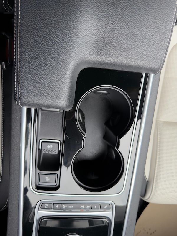 Used Jaguar XE 2016 for sale - 76307600: Photo 27